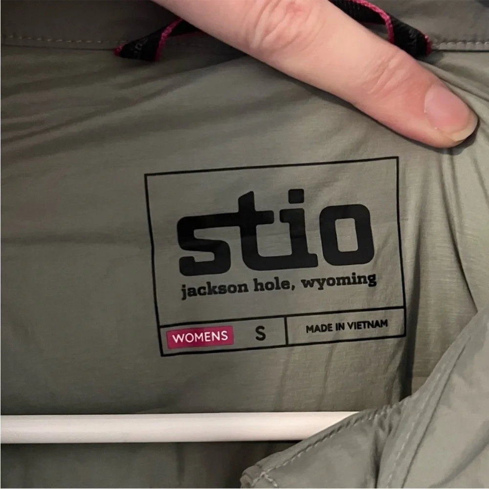 Stio Skillet Snap Insulated Stretch Down Jacket in Sage Green - Picture 4 of 12
